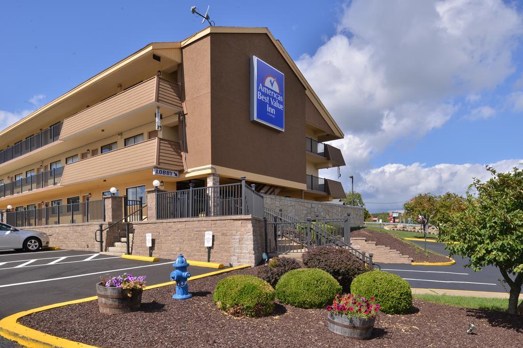 Americas Best Value Inn-Pittsburgh Airport Coraopolis Exterior foto